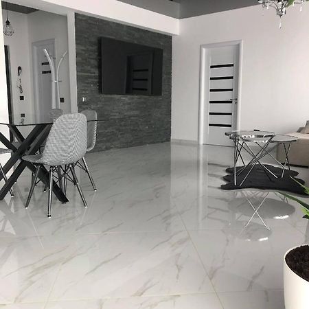 Mamaia Beach Luxury Apartment Exterior photo
